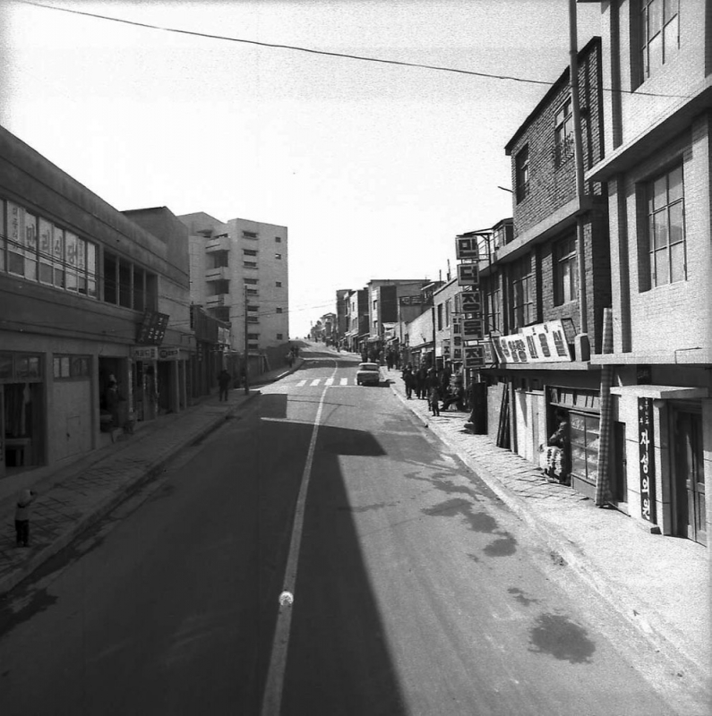 1973, 서울 중구 만리동 도로