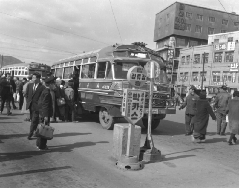 1961, 서울버스와버스정류장