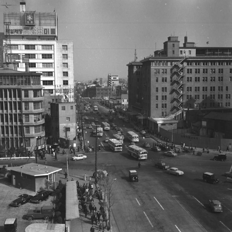 1967, 서울시청옥상에서찍은서울시청앞광장과도로