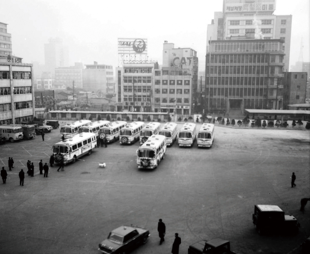 1968, 서울시청주변옥상광고물